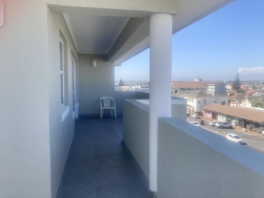 To Let 3 Bedroom Property for Rent in Muizenberg Western Cape
